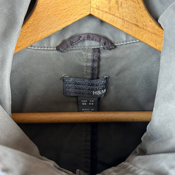 H&M Cargo Vest Jacket Women's Size US 44 Sleeveless Pockets Full Zip Button - Picture 2 of 7